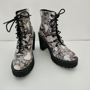 Madden Girl Archiee‎ snake skin print chunky heel lace up boot  womens size 6.5